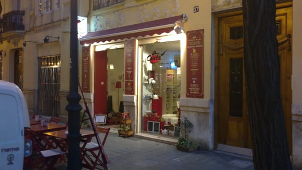 Conté 34 Photos 12 Reviews Coffee Tea Carrer De Sorní 37 L Eixample Valencia Spain Restaurant Reviews Phone Number Yelp