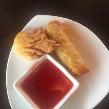 Tang's Kitchen - Eggroll and cheese wonton - Chinese Near Me - Pearland, Texas