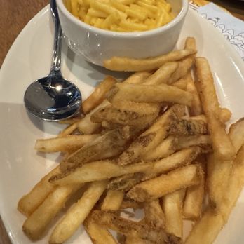 BJ's Restaurant & Brewhouse - Kids meal - Pizza Near Me - Cerritos, California BJ's Restaurant & Brewhouse - Kids meal - Pizza Near Me - Cerritos, California