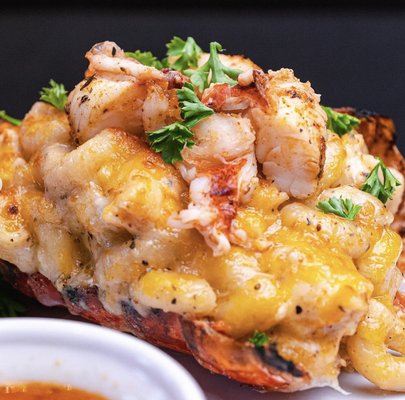 Noir Kitchen & Cocktails by null