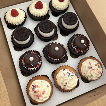 Cupcakin' Bake Shop - Chocolate raspberry, cookies & cream, double chocolate, and funfetti - Bakeries Near Me - Walnut Creek, California