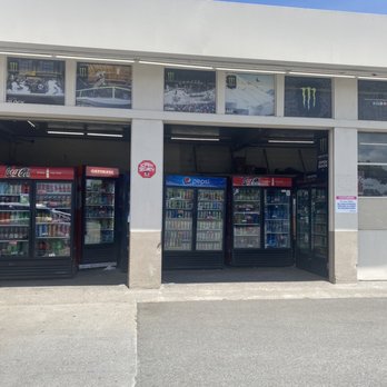 Mapunapuna Texaco - They sell so many drinks... I'm sure you will find something you'd like. - Gas Stations Near Me - Honolulu, Hawaii Mapunapuna Texaco - They sell so many drinks... I'm sure you will find something you'd like. - Gas Stations Near Me - Honolulu, Hawaii