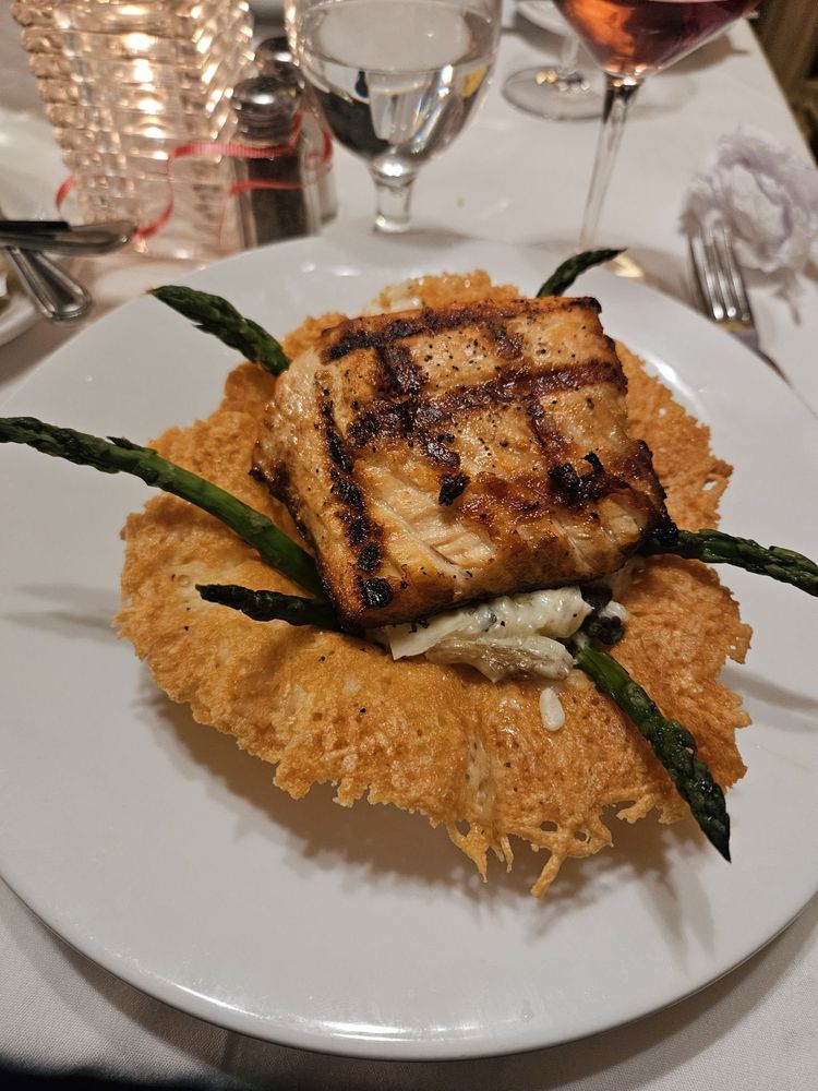 Social spots from Hartwood Restaurant & Whispers Pub