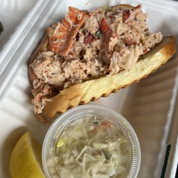 Buster's Sea Cove - East Coast Lobster Roll - 6/10 - Seafood Near Me - Toronto, Ontario Buster's Sea Cove - East Coast Lobster Roll - 6/10 - Seafood Near Me - Toronto, Ontario