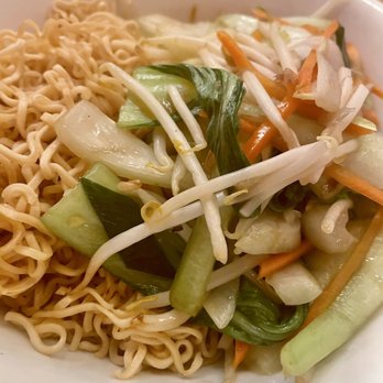 Quán dò - Mi xào Rau - gebratene Weizennudeln nach vietnamesischer Art mit Gemüse Vegan - Vietnamese Near Me - Hamburg, HH Quán dò - Mi xào Rau - gebratene Weizennudeln nach vietnamesischer Art mit Gemüse Vegan - Vietnamese Near Me - Hamburg, HH