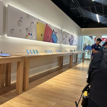 Apple Baybrook - Mobile Phones Near Me - Friendswood, Texas