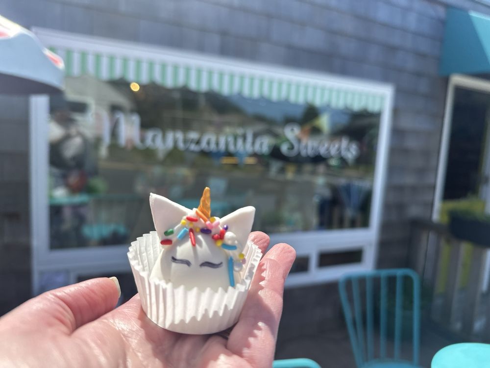 Manzanita Sweets Logo
