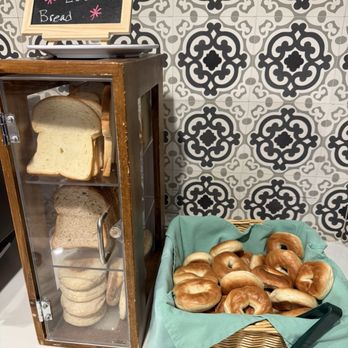 Wine Valley Inn & Cottages - Toast and bagels - Hotels Near Me - Solvang, California Wine Valley Inn & Cottages - Toast and bagels - Hotels Near Me - Solvang, California