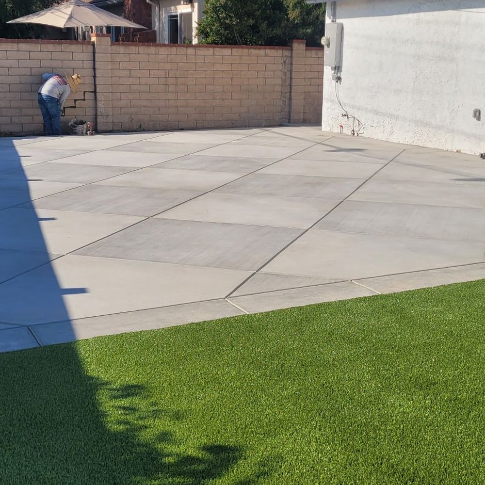 RC Artificial Turf - Another view of my turf and beautiful concrete work - Artificial Turf Near Me RC Artificial Turf - Another view of my turf and beautiful concrete work - Artificial Turf Near Me