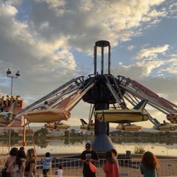 Lakeside Amusement Park - So much fun!