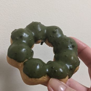 Oishiii Sweets - Matcha mochi donut - Desserts Near Me - Toronto, Ontario Oishiii Sweets - Matcha mochi donut - Desserts Near Me - Toronto, Ontario