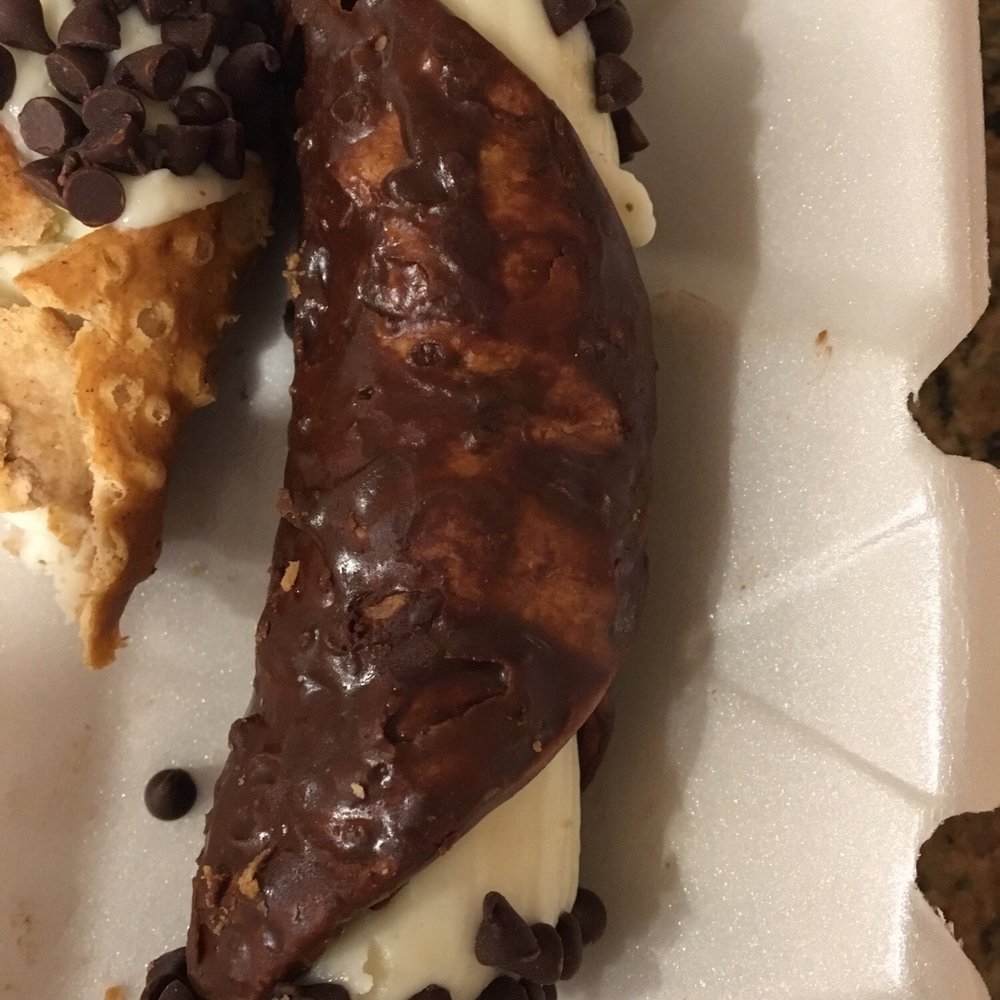 Josephine's - Chocolate cannolis are heaven. - Italian Near Me - Kitty Hawk, North Carolina