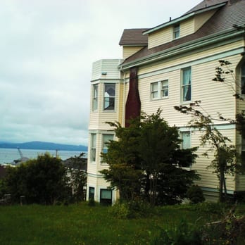 Grandview Bed & Breakfast - spectacular view of the columbia river - Hotels Near Me - Astoria, Oregon