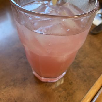 Linn's Restaurant - Olalla berry lemonade - American Near Me - Cambria, California