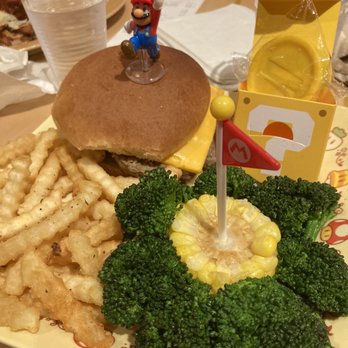 Toadstool Cafe - Mini Burger Adventure Set. Burger was bland and grey. - Cafes Near Me - Universal City, California