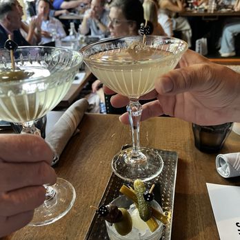 The VIG West Loop - Martinis - Lounges Near Me - Chicago, Illinois