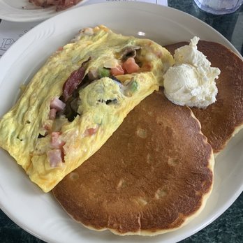 Mr. Pancake - American Near Me - Wisconsin Dells, Wisconsin Mr. Pancake - American Near Me - Wisconsin Dells, Wisconsin