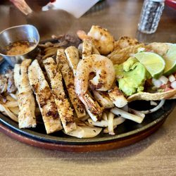 Papi's Restaurant & Cantina - Mixed grill