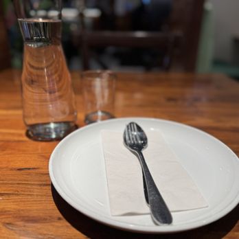 Avenida Restaurant - Filipino Near Me - San Mateo, California