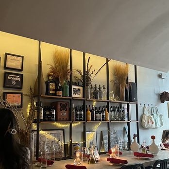 El Born - Ambience - Spanish Near Me - Brooklyn, New York El Born - Ambience - Spanish Near Me - Brooklyn, New York