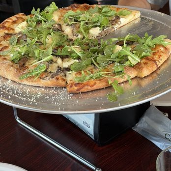 Fetta Specialty Pizza & Spirits - Salad Near Me - Owensboro, Kentucky