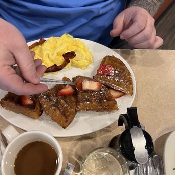 Sunnyside Up Breakfast and Lunch Cafe - Churro Waffles - Breakfast & Brunch Near Me - Albuquerque, New Mexico Sunnyside Up Breakfast and Lunch Cafe - Churro Waffles - Breakfast & Brunch Near Me - Albuquerque, New Mexico
