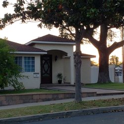 Burbank Hills Comfort Living - Front of the facility.