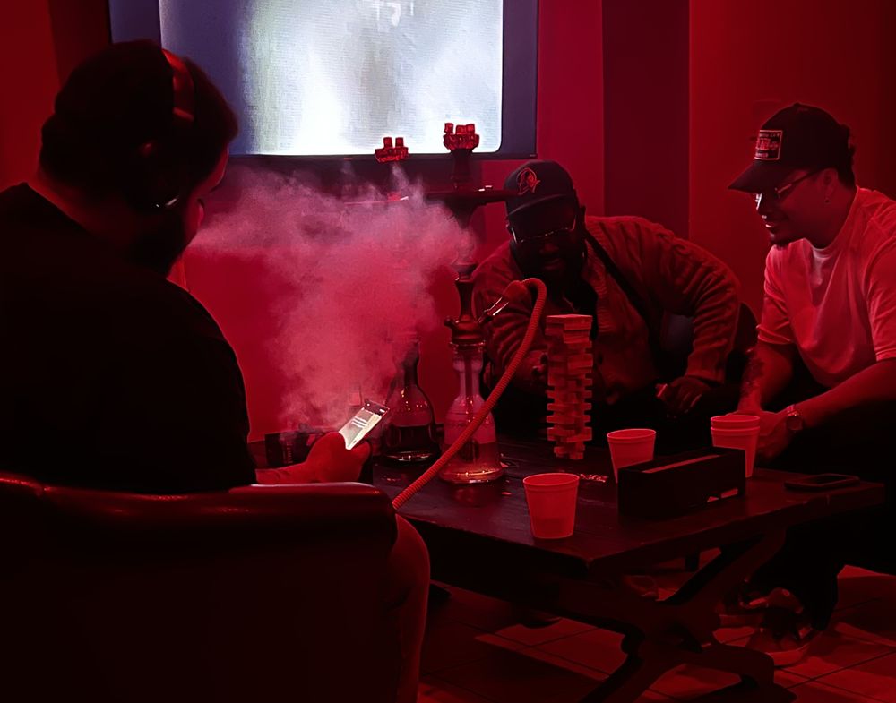 Twins Hookah Lounge Logo