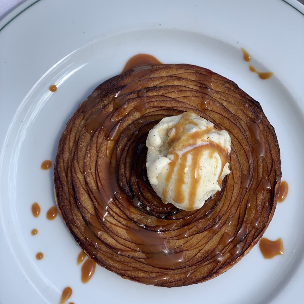 Girafe - Dessert-Apple Tart! I absolutely loved this. - French Near Me - Paris, 75