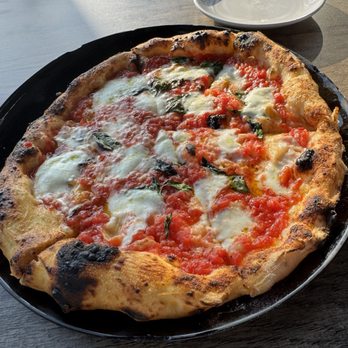 Sei Pizza Bar - Special Margherita with Bufala - Pizza Near Me - Los Angeles, California