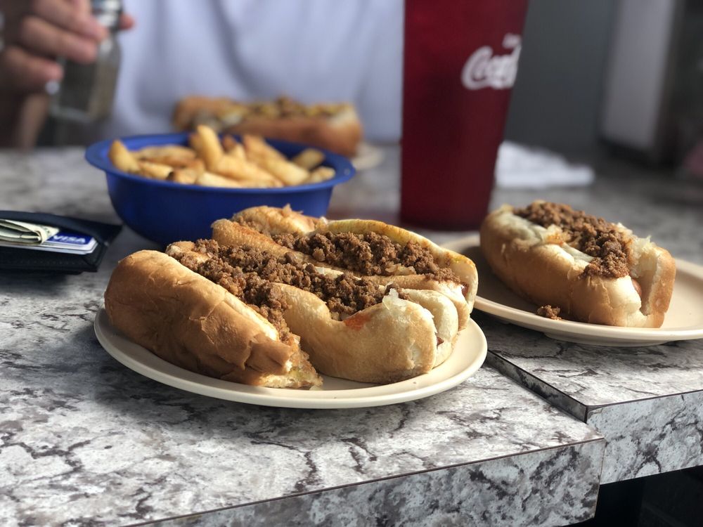 LEW’S HOT DOGS 28 Photos & 17 Reviews Hot Dogs 1531 Azalea Garden