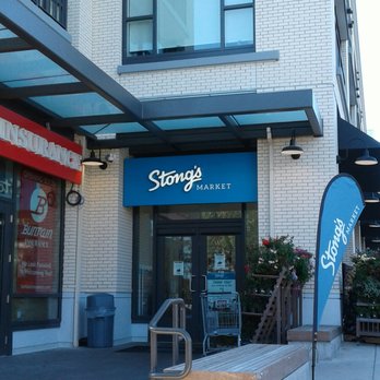 Stong's Market - Entrance on the corner of 27th & Dunbar - Grocery Near Me - Vancouver, British Columbia