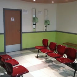 Piscine Jean Boiteux ex Reuilly - Waiting room at the doctors? Nope.  'Take off your shoes' area.