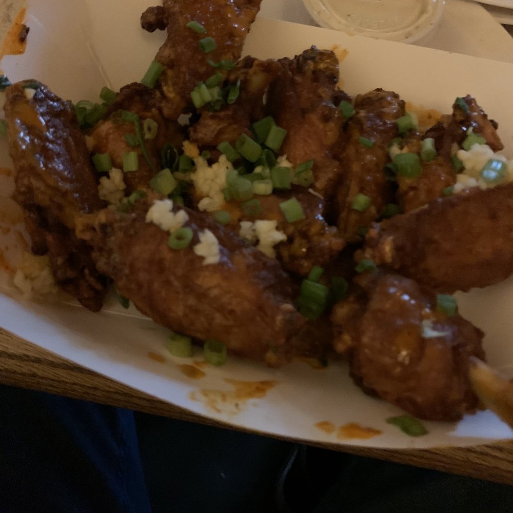 Noble Pie Parlor - Midtown - Dozen Hot Wings (light garlic) - Chicken Wings Near Me - Reno, Nevada Noble Pie Parlor - Midtown - Dozen Hot Wings (light garlic) - Chicken Wings Near Me - Reno, Nevada