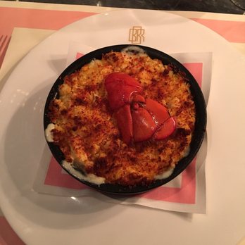 Bob Bob Ricard - Lobster macaroni and cheese (fresh lobster, gruyere, cheddar, mozzarella and parmesan) - British Near Me - Soho, XGL