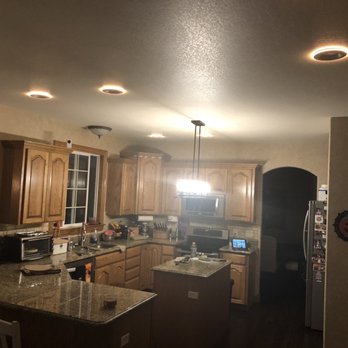Executive Wall Painting - Kitchen before - Painters Near Me - Longmont, Colorado