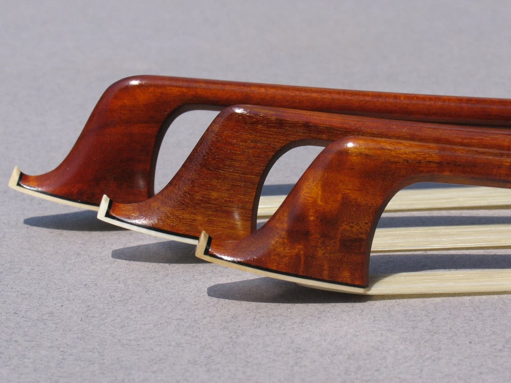 JOSHUA HENRY, BOW MAKER & RESTORER Updated October 2024 112 Monte