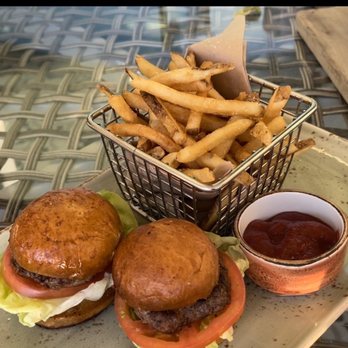 AVEO Table + Bar - Kids cheeseburger sliders - Breakfast & Brunch Near Me - Dana Point, California AVEO Table + Bar - Kids cheeseburger sliders - Breakfast & Brunch Near Me - Dana Point, California