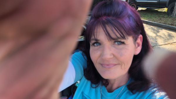 2 Girls And A Bucket Home & Office Cleaning