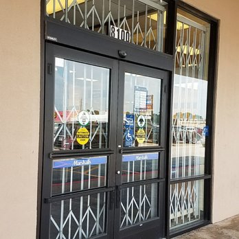Marshalls - It was closed on 9/1/2017. Looks like it had been closed since #HurricaneHarvey - Department Stores Near Me - Houston, Texas
