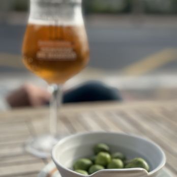 Bakery & Burger - Olives with those local crafted beer - Cafeteria Near Me - Valencia, V Bakery & Burger - Olives with those local crafted beer - Cafeteria Near Me - Valencia, V