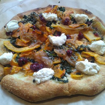 True Food Kitchen - Squash pizza - Vegetarian Near Me - Naples, Florida