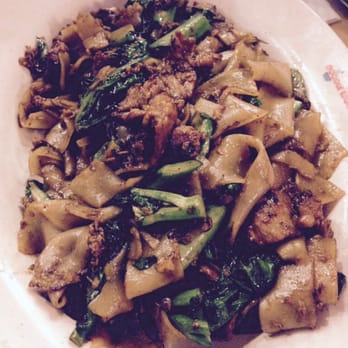 Noodle World - Pork pad see ew - Chinese Near Me - Alhambra, California
