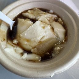 Tofu fa (soy milk pudding) with ginger syrup Tofu fa (soy milk pudding) with ginger syrup