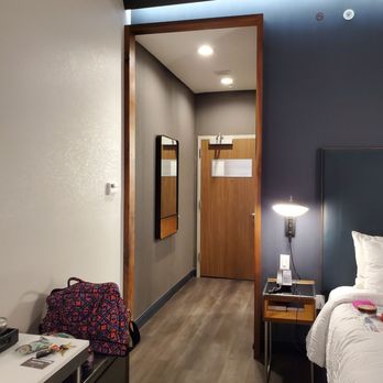 Courtyard by Marriott Raleigh Cary Crossroads - View of entrance hallway - Hotels Near Me - Cary, North Carolina