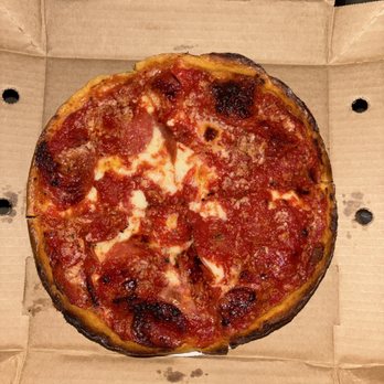 Lou Malnati's Pizzeria - Pepperoni personal pizza - Pizza Near Me - Bloomingdale, Illinois Lou Malnati's Pizzeria - Pepperoni personal pizza - Pizza Near Me - Bloomingdale, Illinois