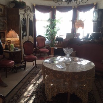 The Dempsey Manor - The Women's Parlor - Bed & Breakfast Near Me - Manistee, Michigan The Dempsey Manor - The Women's Parlor - Bed & Breakfast Near Me - Manistee, Michigan