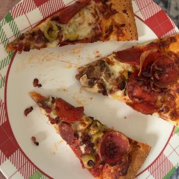 Cottage Inn Pizza - Gross - Italian Near Me - Grand Rapids, Michigan