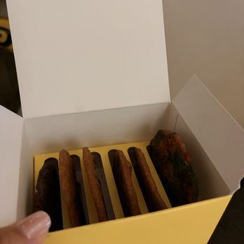 Thin Cookies - Desserts Near Me - New York, New York Thin Cookies - Desserts Near Me - New York, New York