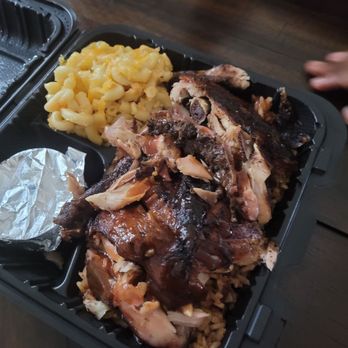 Mac Meals SOFLO - Jerk chicken, rice and Krackin mac - Food Trucks Near Me - Jensen Beach, Florida Mac Meals SOFLO - Jerk chicken, rice and Krackin mac - Food Trucks Near Me - Jensen Beach, Florida